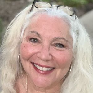 Meet your Posher, Gail